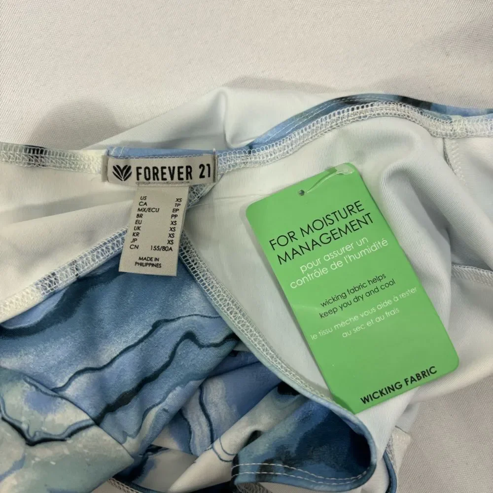 ‼️final must bundle‼️ NWT Forever 21 Sport Crop Top Wicking Fabric Abstract - Picture 6 of 6